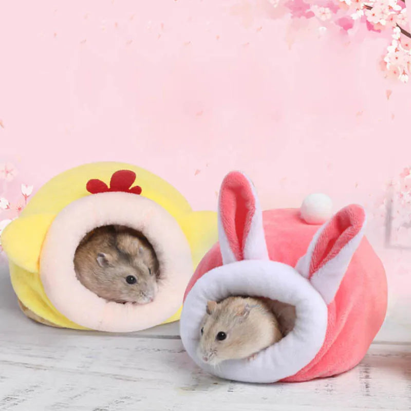 Red reindeer hamster hideaway