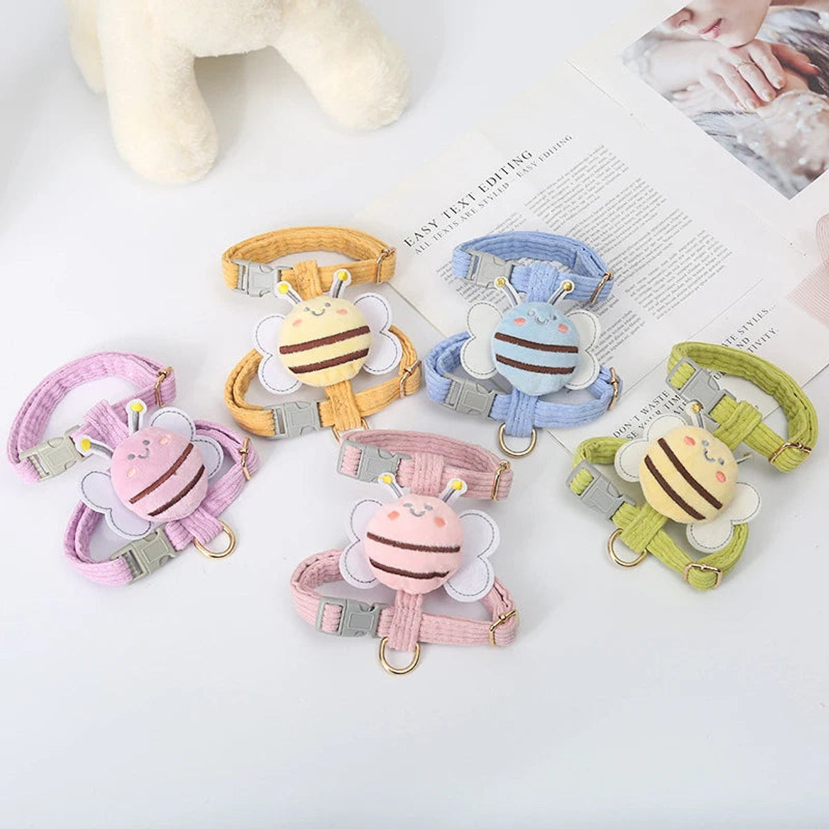 Bee-pattern harness and leash sets in five pastel colors