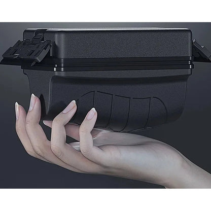 Ergonomic hand grip on the magnetic aquarium cleaner